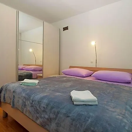 1707 Hotel Banjole
